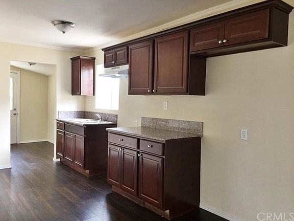 3rd image of 1217 W 109th St