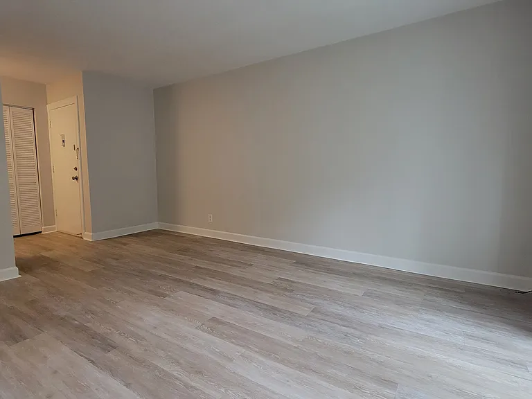 The Charlotte Apartments — Photo 13
