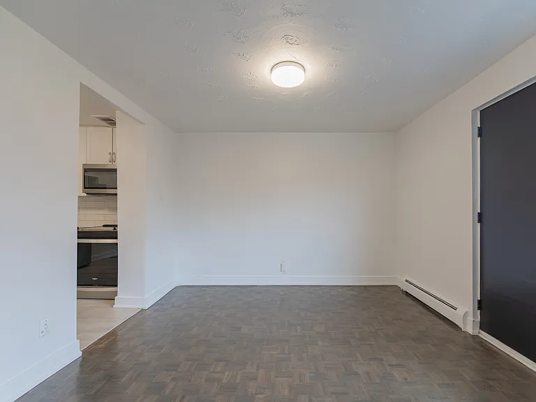 285 Erb St W — Photo 18