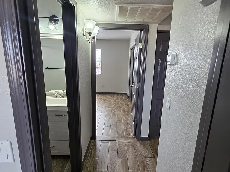 1462 E 28th Ave #4 — Photo 48