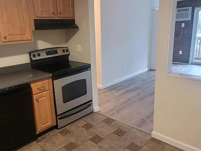22 Inverness Ave #2D — Photo 5