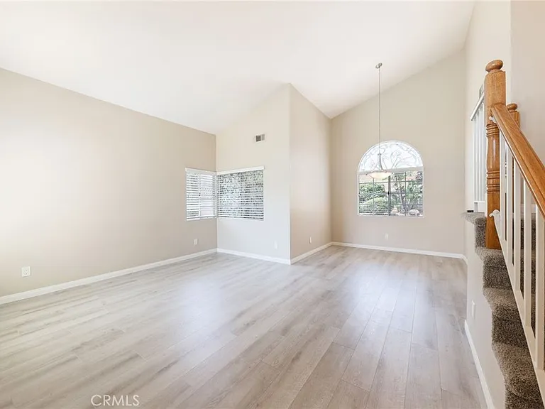 23205 Azela Cir — Photo 7