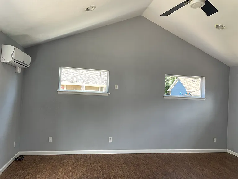 4535 Meade St — Photo 6