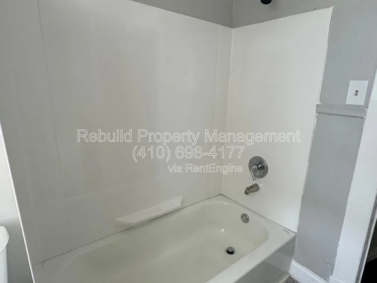 3328 Lawnview Ave — Photo 3