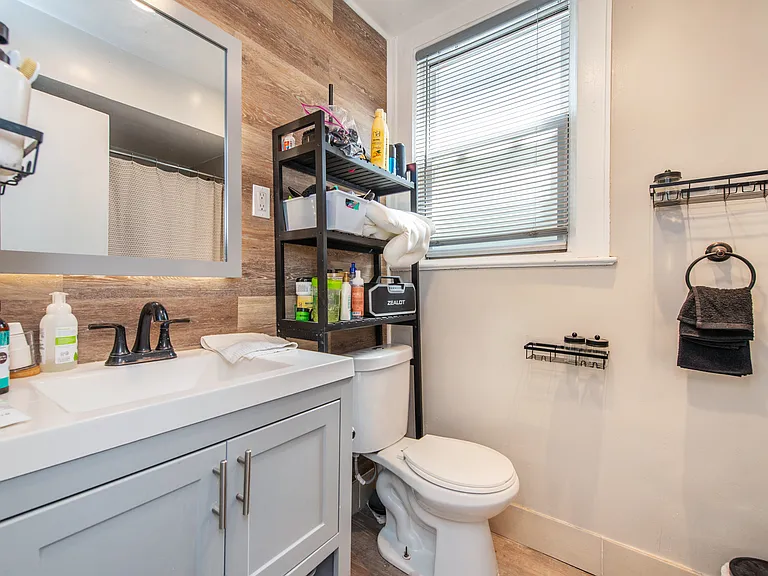 40 Olive St #1 — Photo 16