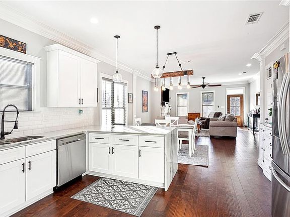 5th image of 3009 Palmetto St
