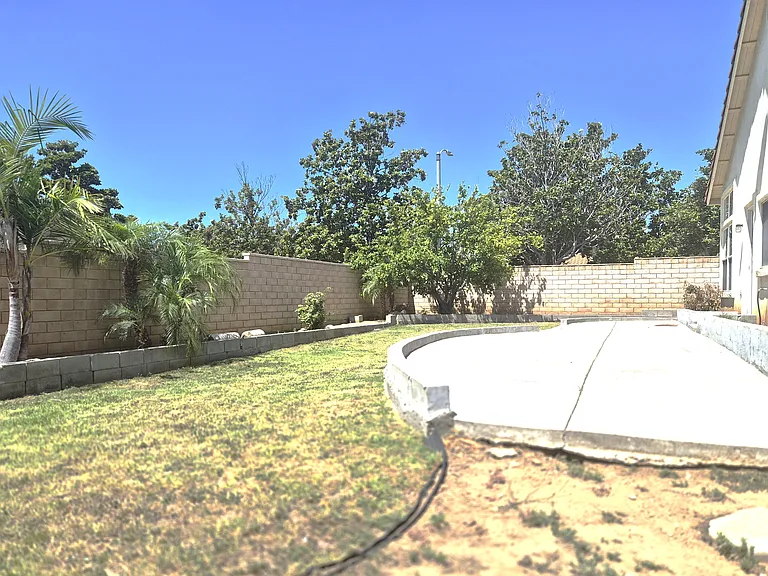 9985 Orange St — Photo 17