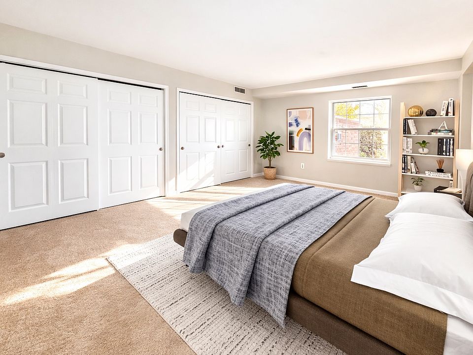 1/2 Bedroom - Bedroom (Staged)