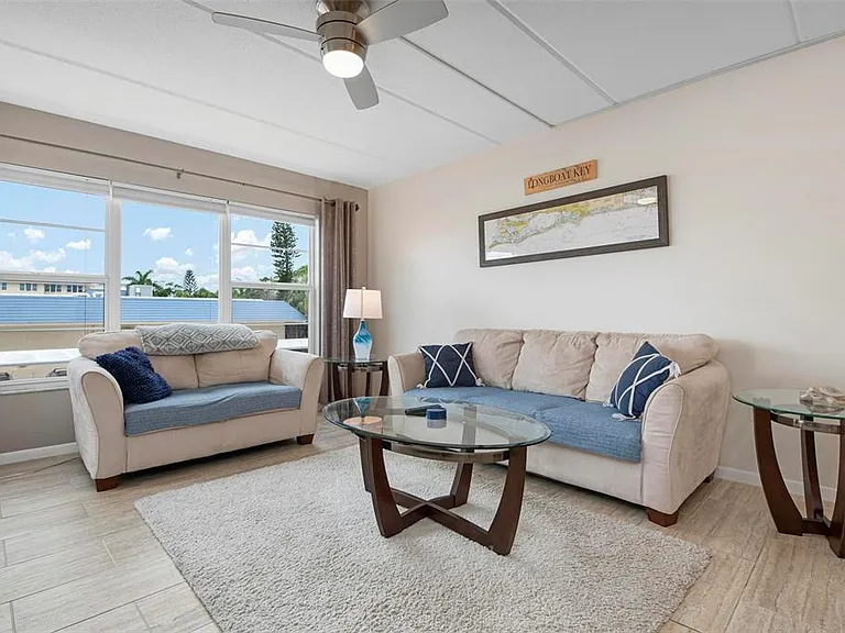 3808 Gulf Of Mexico Dr #E205 — Photo 8