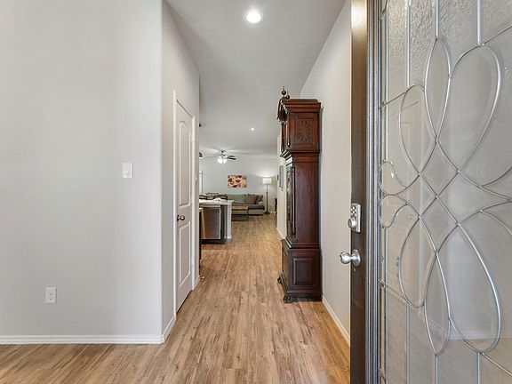 5th image of 14096 Silver Falls Ct