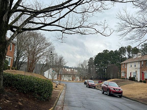 5th image of 201 Holcomb Ferry Rd