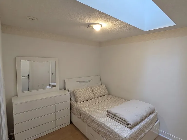 290 Village Green Sq #Townhouse 25 — Photo 8