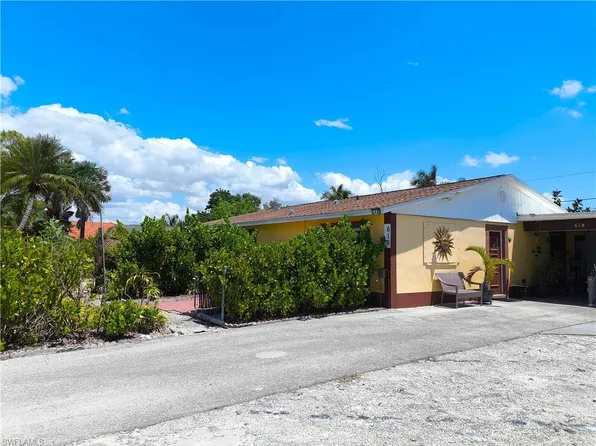 618 107th AVE N, NAPLES, FL 34108