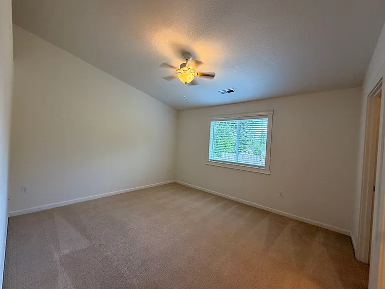 4805 NW Washington St — Photo 25