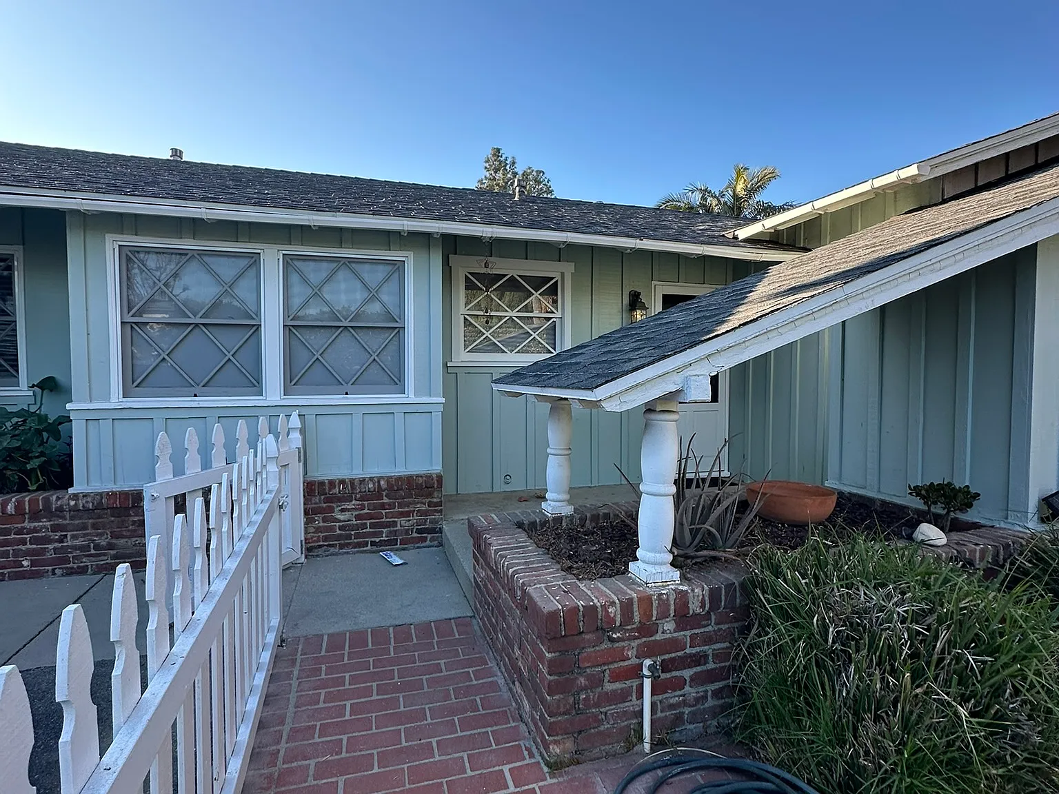 4411 Mammoth Ave — Photo 2