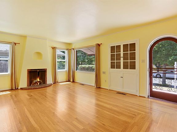 2nd image of 1854 Ramona Ave