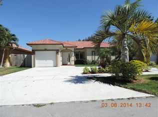 5323 SW 165th Ct, Miami, FL 33185