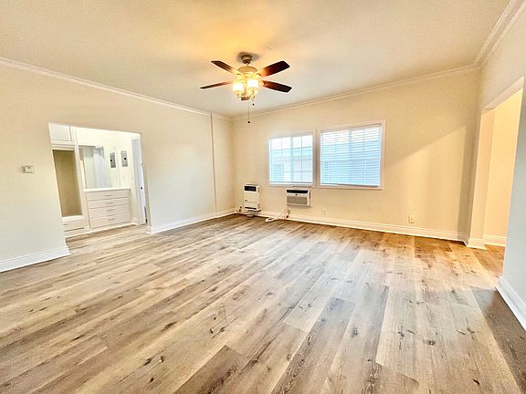 5th image of 1319 N Bronson Ave #206