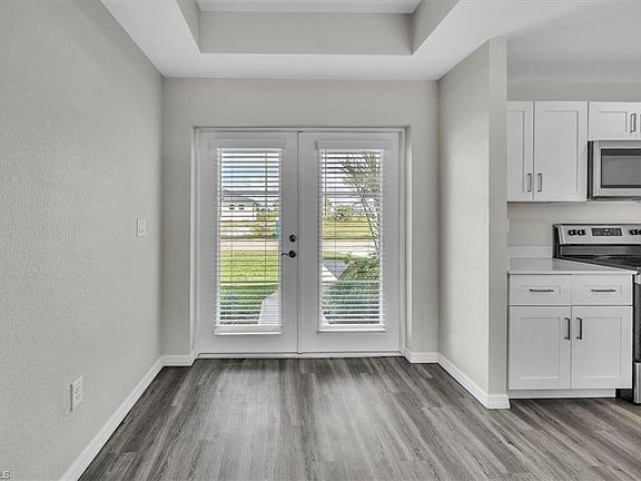 3rd image of 412 NE 25th ST