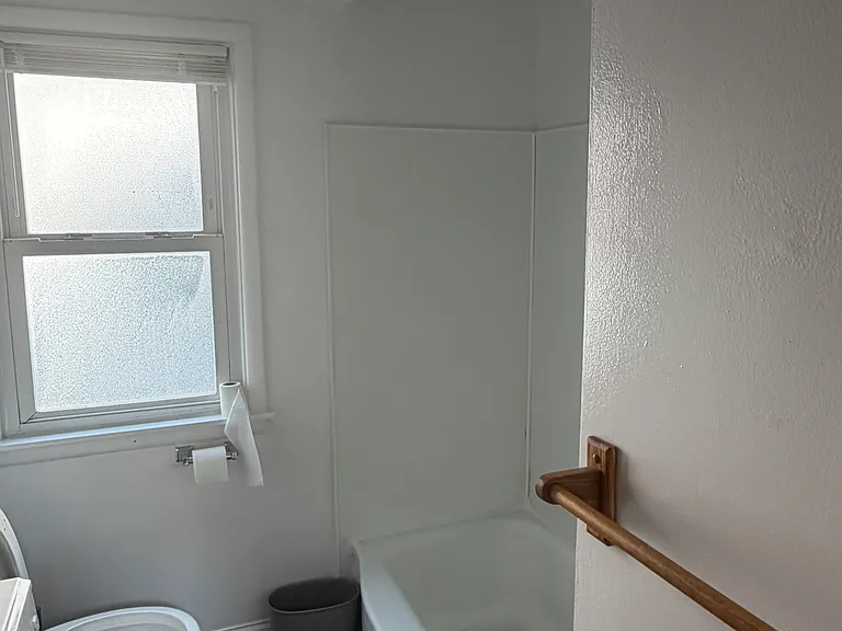 28537 Barton St — Photo 9