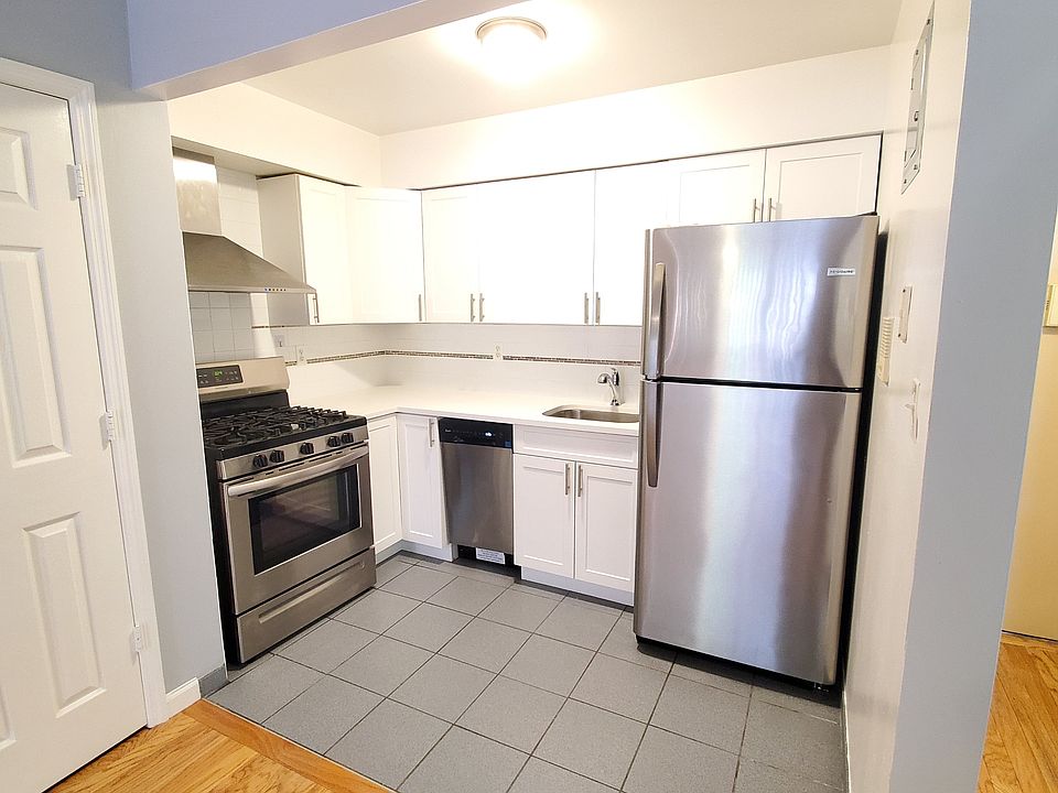 1st image of 27-31 Crescent St #4B