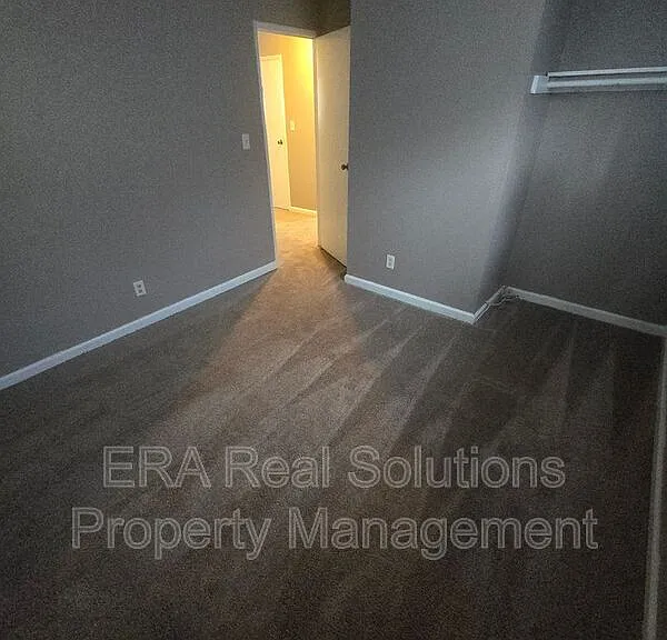 1290 Beechwood Rd — Photo 25