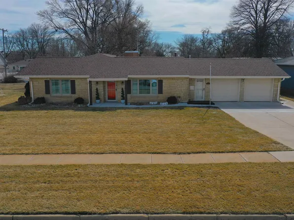 1929 W 6th St, Hastings, NE 68901