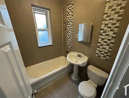 196 Roseville Ave #42 — Photo 3