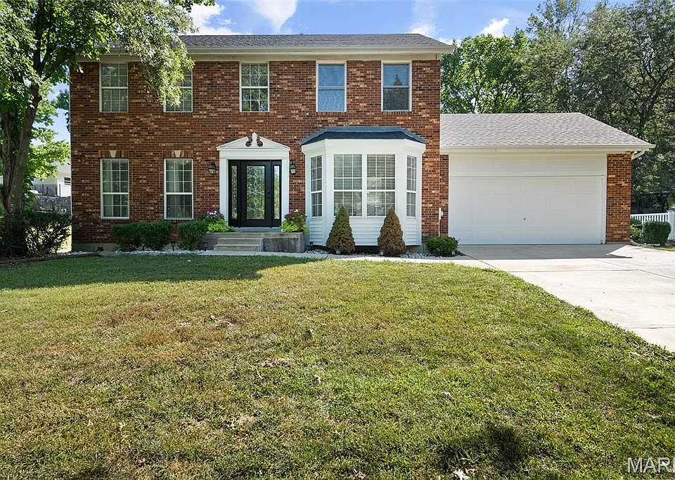 1st image of 471 Lynwood Forest Dr