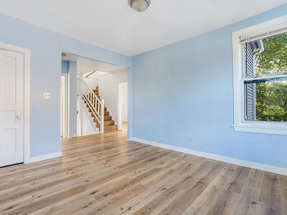 2nd floor living room