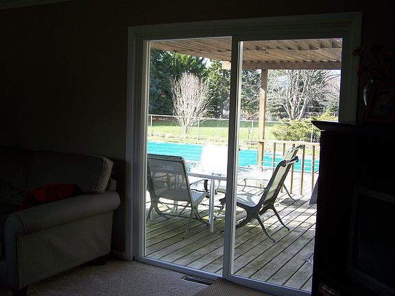 To pool from family room