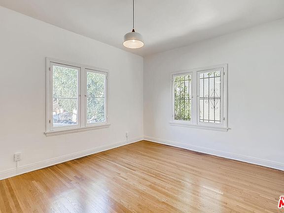 3rd image of 350 N Sierra Bonita Ave #1/2