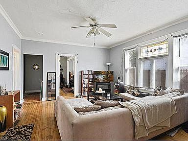 2nd image of 1806 Buchanan St NE #1