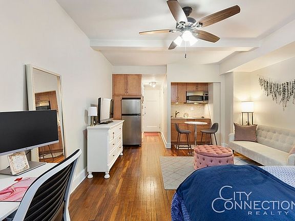 4th image of 320 E 42nd St APT 403