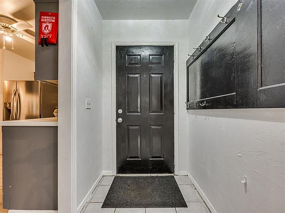 4th image of 3841 Southwind Ave