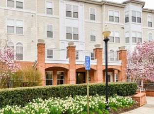 2921 Deer Hollow Way UNIT 112, Fairfax, VA 22031
