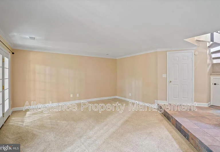3915 Green Look Ct — Photo 37