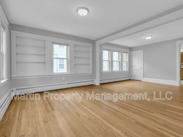 6 Stirling St, Andover, MA