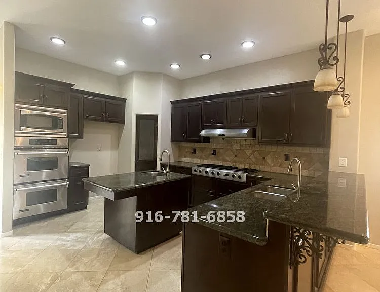 5891 Silkwood Way — Photo 4