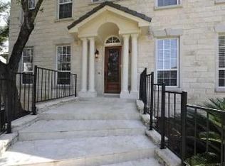 6 Dewdrop Cv, The Hills, TX 78738