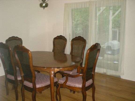 eating area w/sliding doors to deck