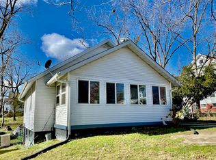 410 E Tennessee Ave, Crewe, VA 23930