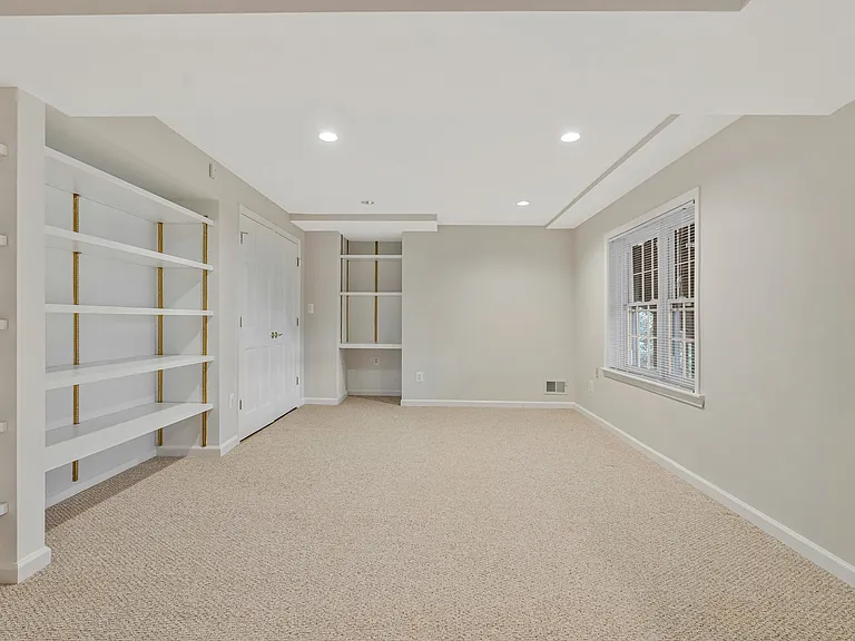 1215 Delta Glen Ct — Photo 55