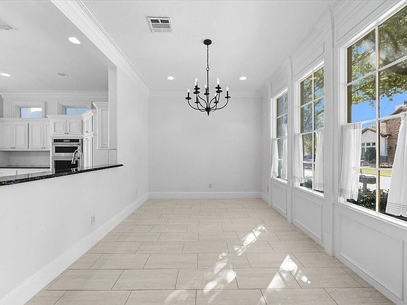 5th image of 411 Wyndham Crst