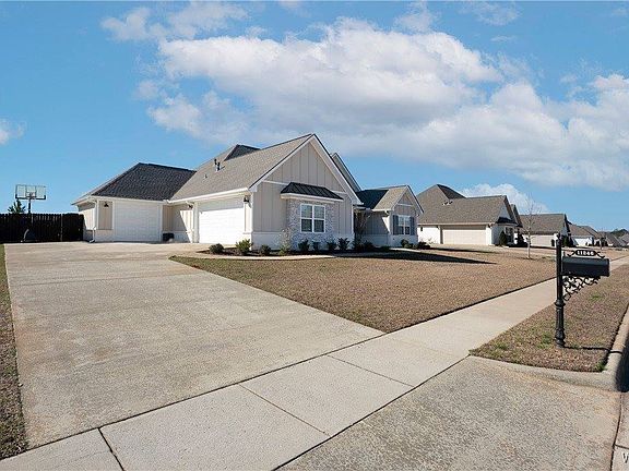 3rd image of 11246 Dooley Cir