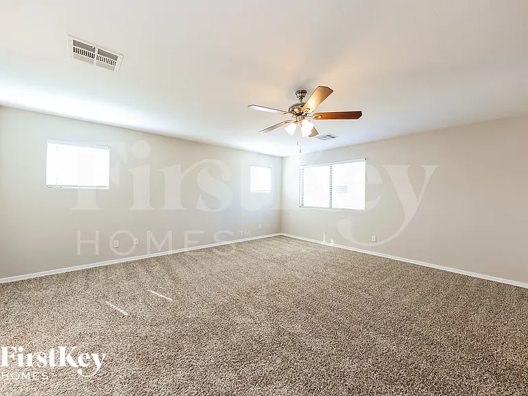 15608 N 172nd Ln — Photo 9