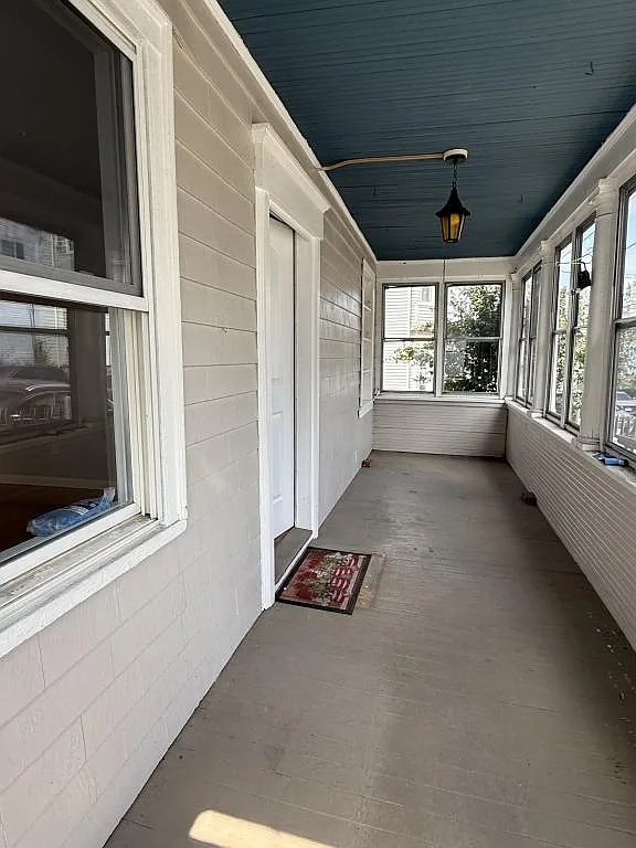 165 Grant St — Photo 4