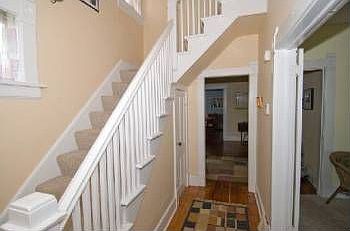 2nd image of 923 Cedar St