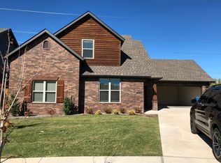 3100 SW Riverstone Ave, Bentonville, AR 72712