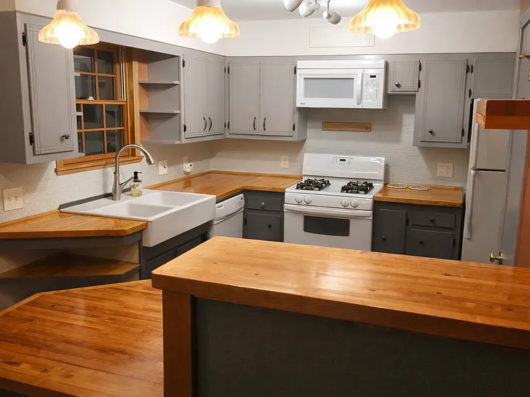 1444 Mountain View Ave — Photo 3